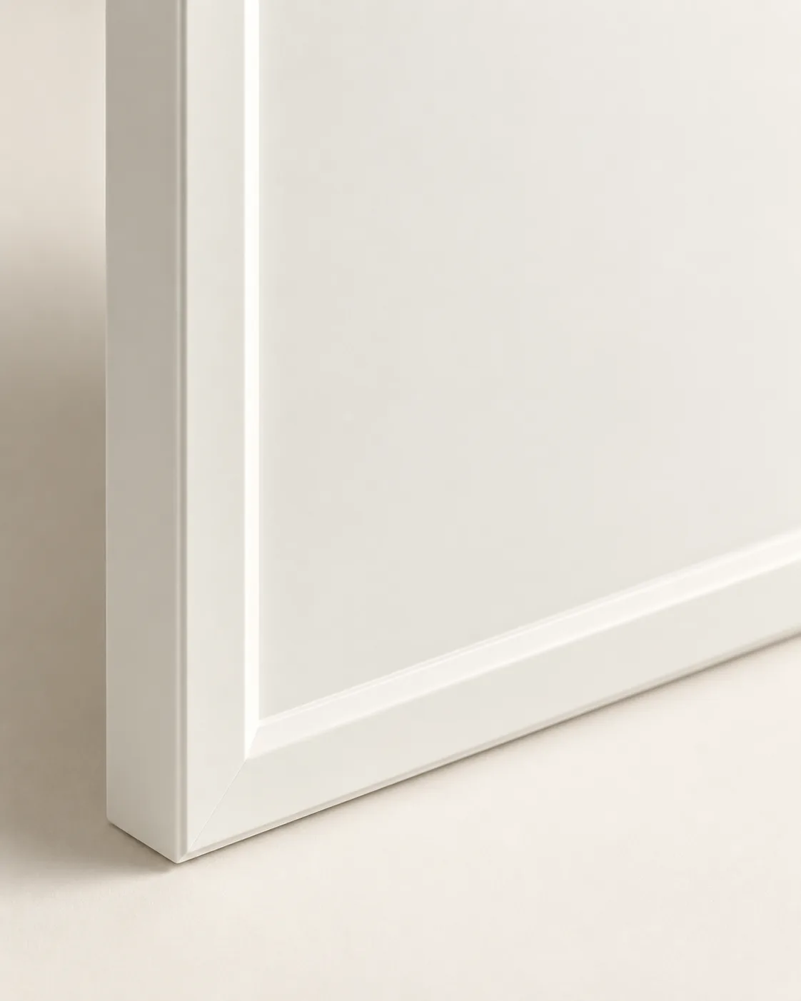 CD-129 Slim edge frame cabinet front, profile, Snowflake White