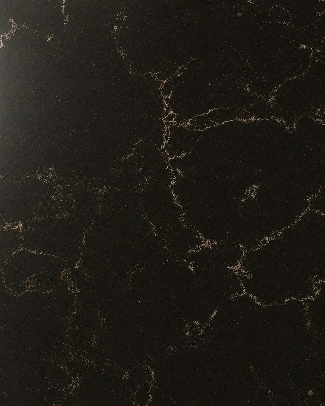 S706 Nero Vein quartz slab, pattern · up close